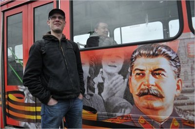 Инициатор запуска первого сталинобуса в Санкт-Петербурге Виктор Логинов, 5 мая 2010 года.jpg