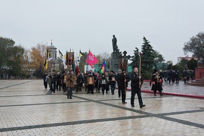 Крестный ход по Керчи.jpeg