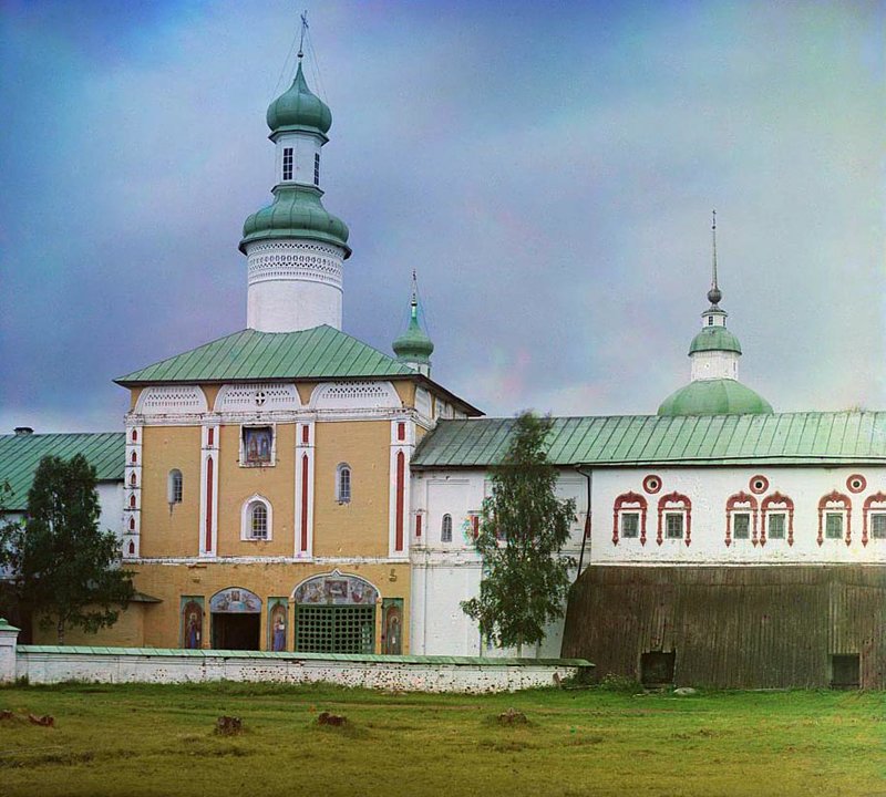 Св.ворота Кирилло Белозёрского монастыря.jpg